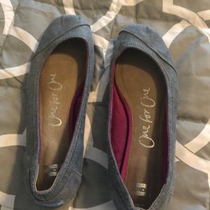 Tom’s ballet flats